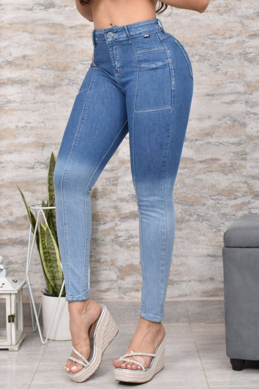 JEANS SKINNY, ESTILO BICOLOR HORMA PERFECTA REF. BK-40155