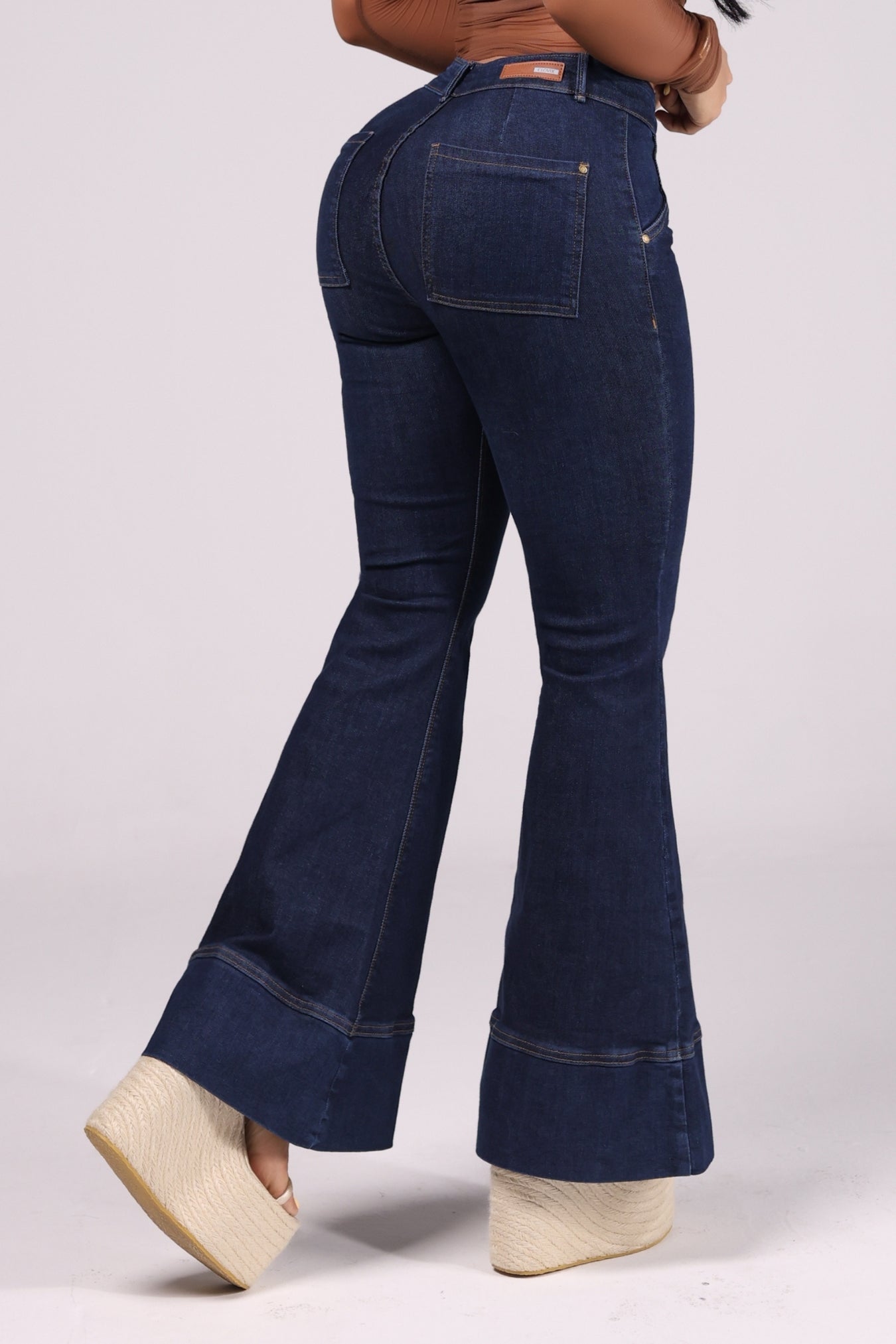 JEANS BOTA ANCHA HORMA PERFECTA REF. CV264010