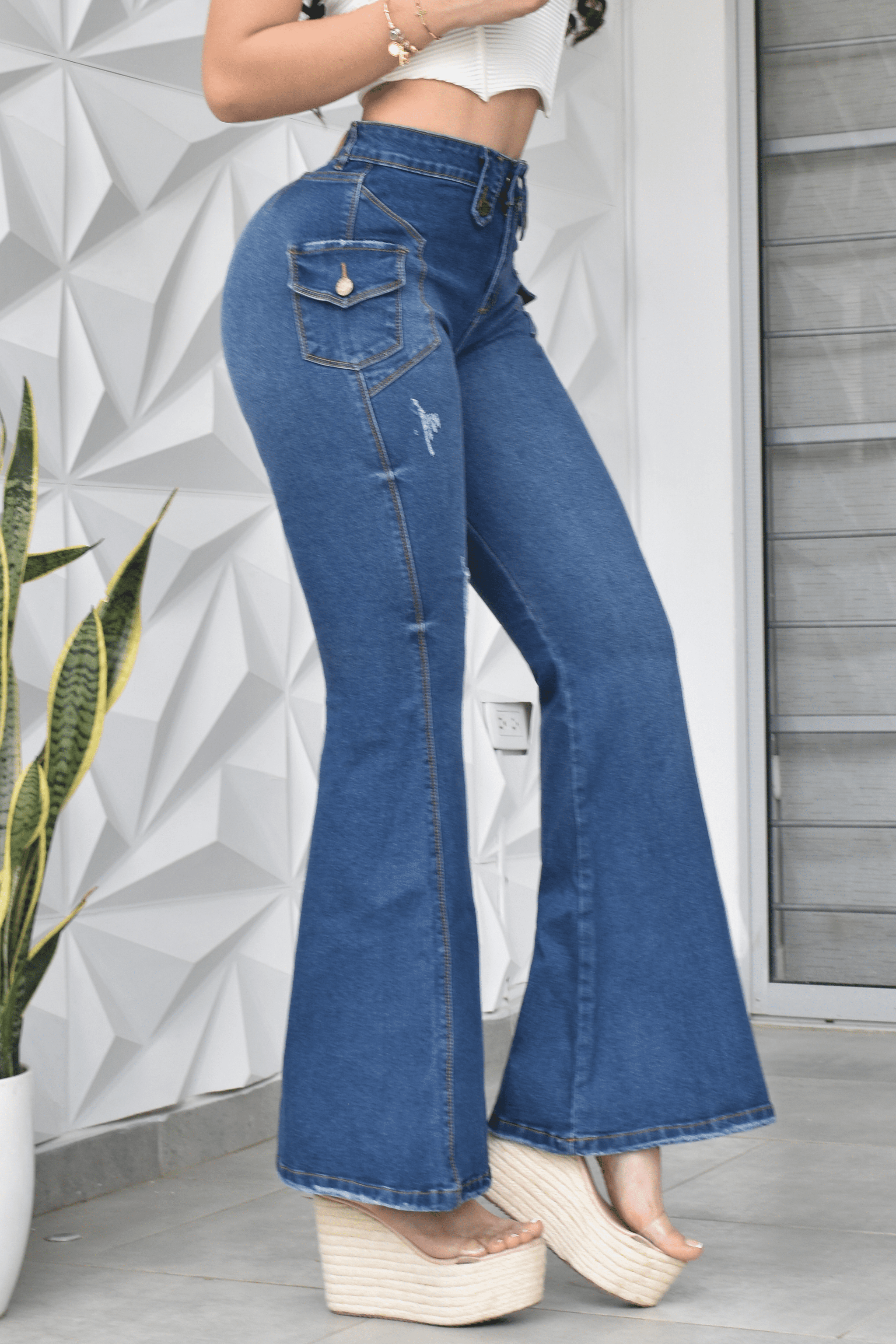 JEANS BOTA ANCHA PUSH UP REF. CV-40949