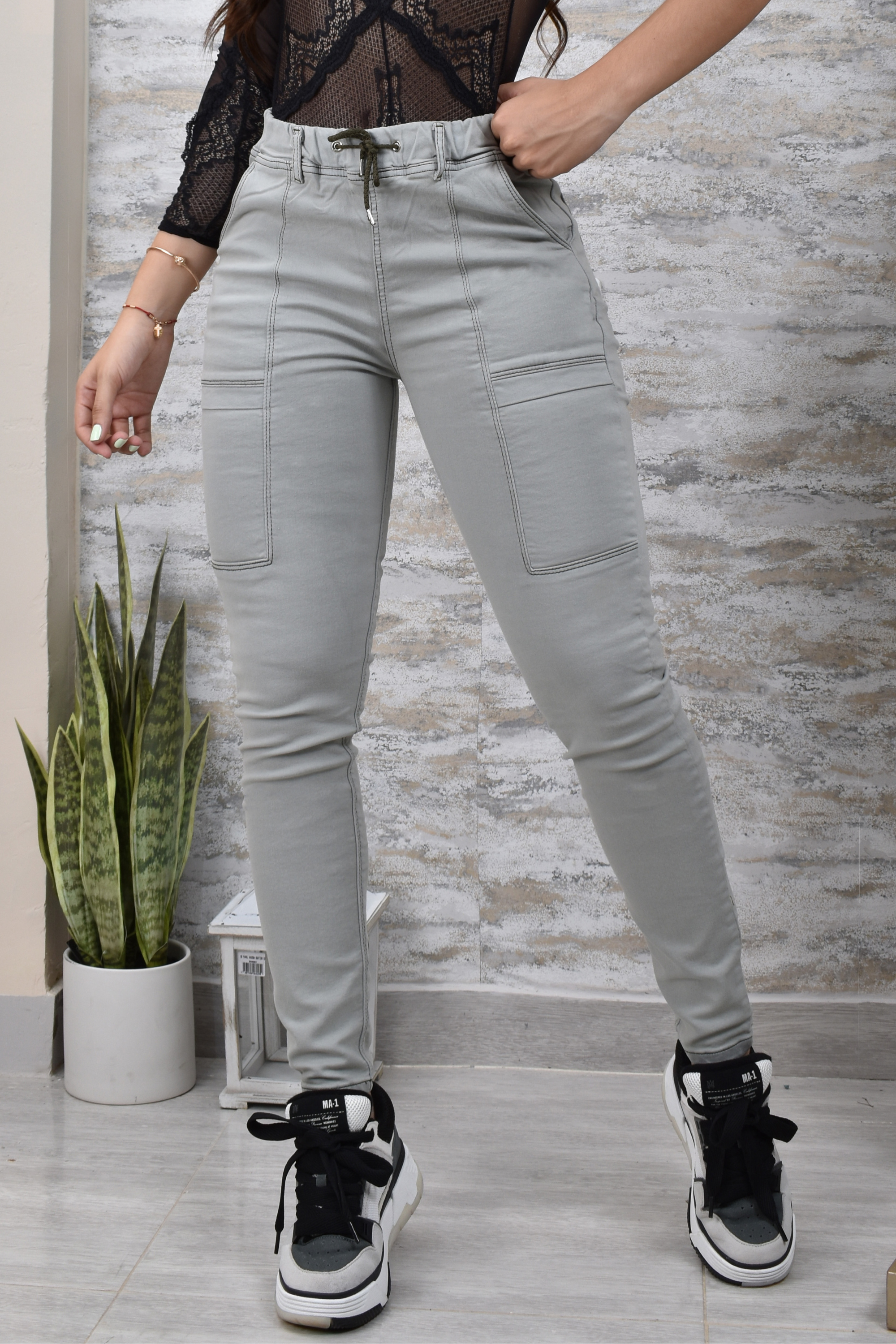 PANTALON JOGGER SILUETA MOLDEADOR REF. CV-40958