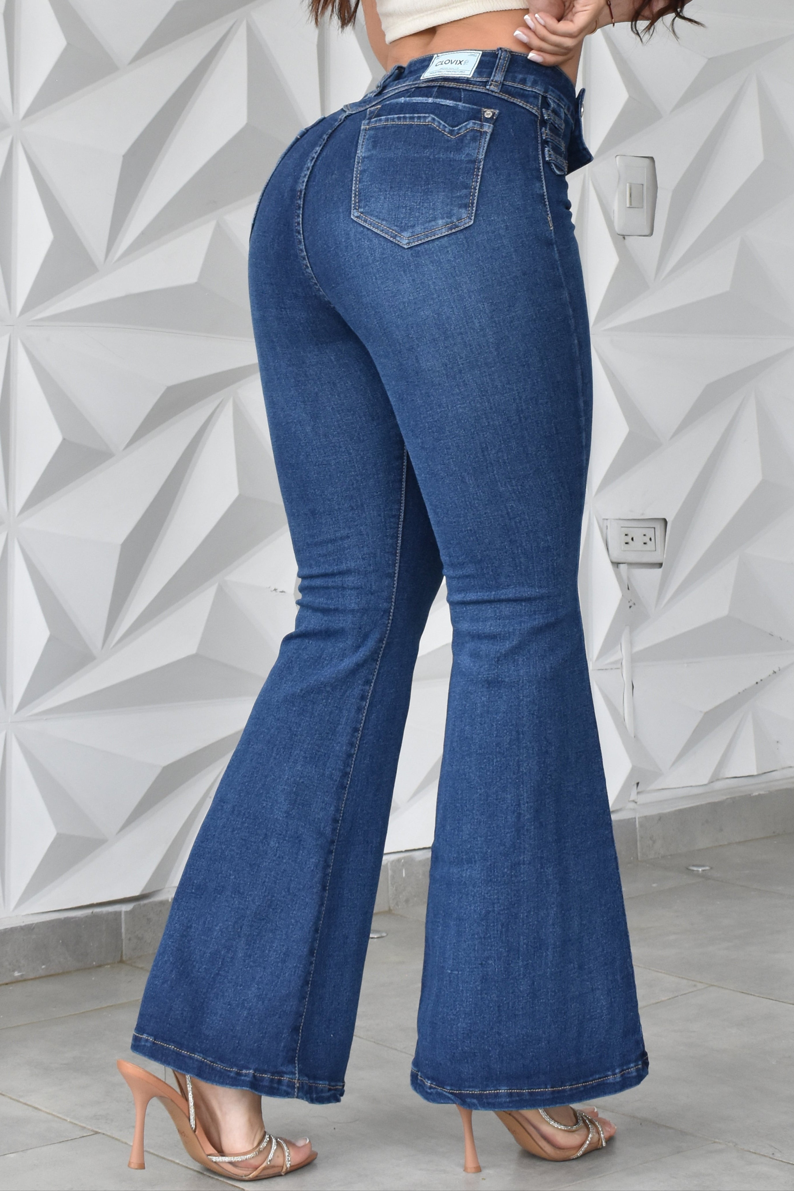 JEANS BOTA ANCHA HORMA PERFECTA REF. CV-254011