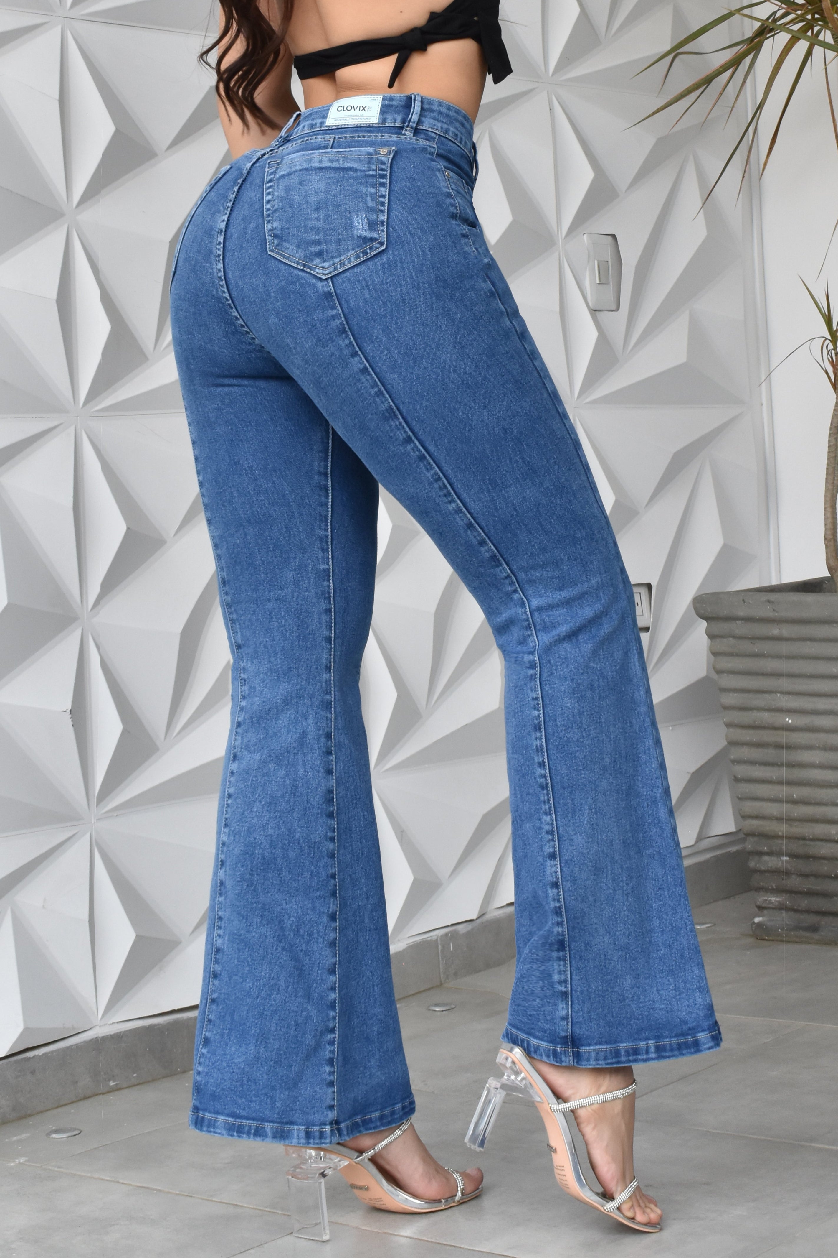 JEANS BOTA ANCHA PUSH UP REF. CV-254003